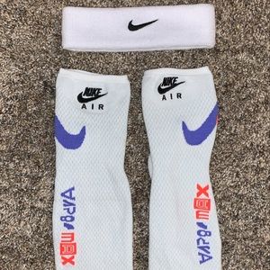 Men’s Nike socks and sweatband